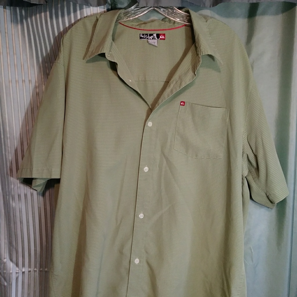 Quiksilver button down shirt